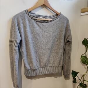 Silence + Noise Urban Outfitters Gray Wide Neck Pullover Sweatshirt Size XS